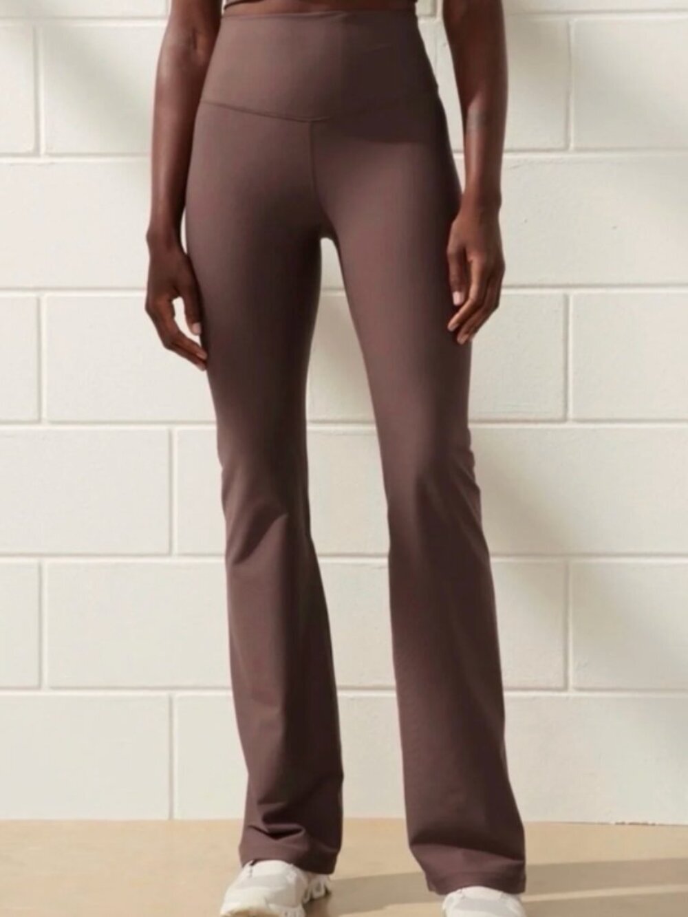 Abercrombie YPB sculptLUX Flare Leggings